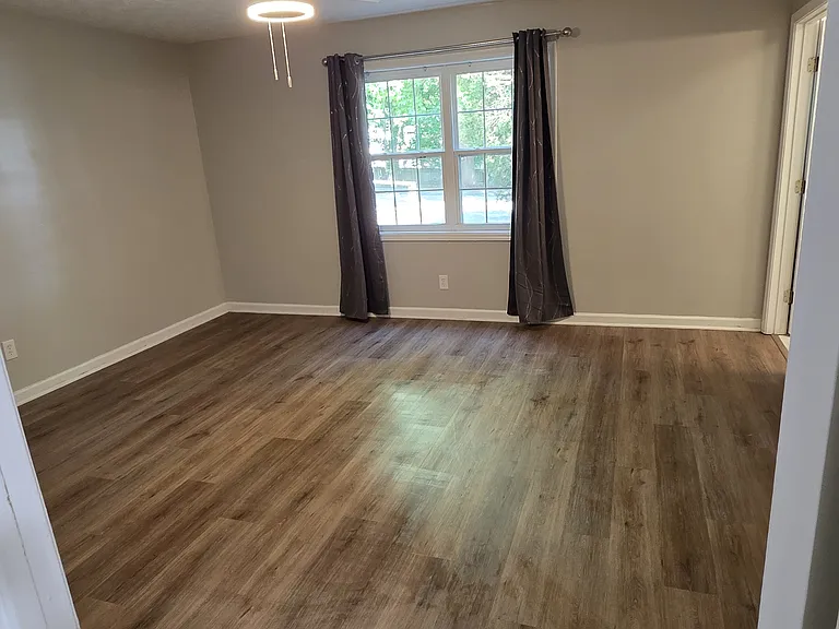 325 Winding River Dr #E — Photo 12