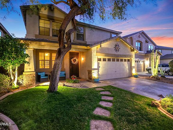 3rd image of 1635 E CIELO GRANDE Avenue