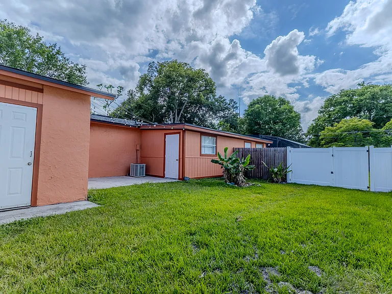 212 Tennessee Ave — Photo 6