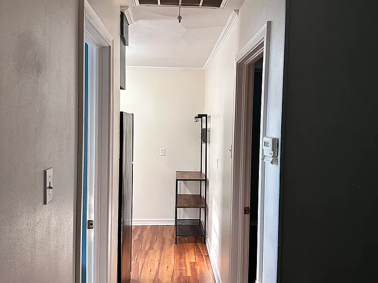 101 Narcissus St — Photo 7