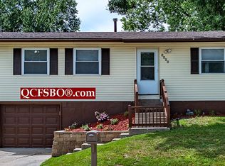 5822 N Linwood Ave, Davenport, IA 52806