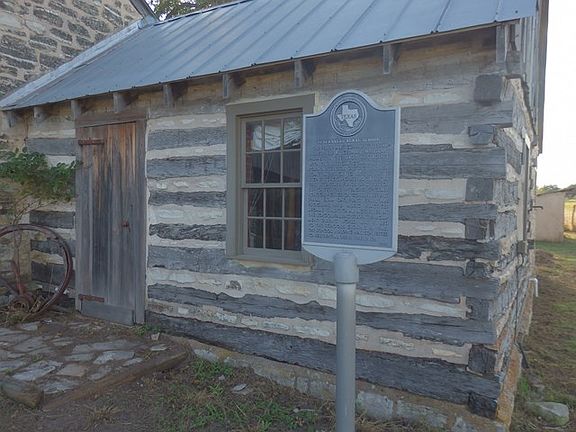 4th image of 7162 S State Highway 16
