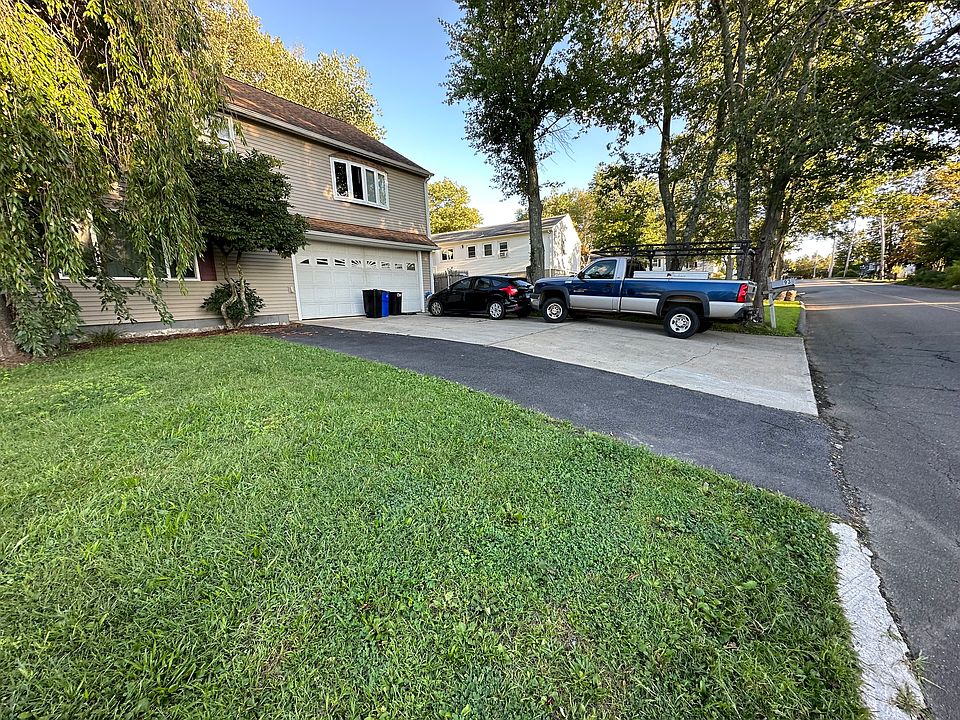 2nd image of 93 Island Ln