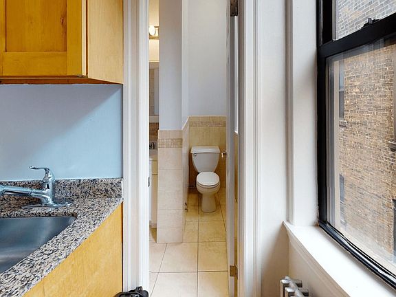 3rd image of 236 E 13th St #240-27