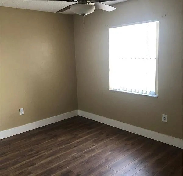 9910 W Heather Ln — Photo 6