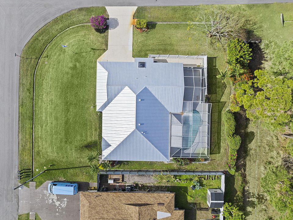 1st image of 401 SE Faith Terrace