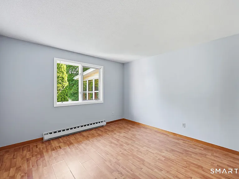 23 Alden St — Photo 6