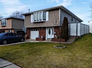 149 N Pine Ter, Staten Island, NY 10312