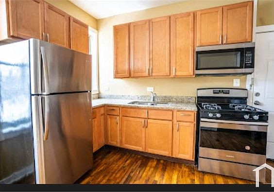 1st image of 1131 S Central Park Ave Floor 1