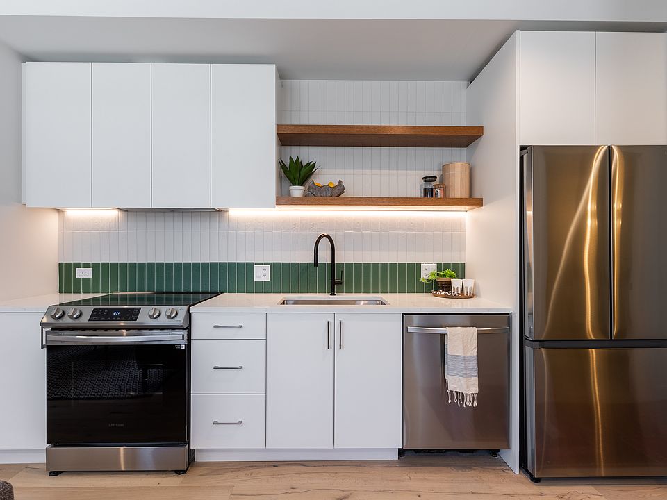 1st image of 1712 Oak Ave #201