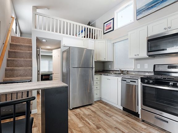 4th image of 91403 Kellogg Ln
