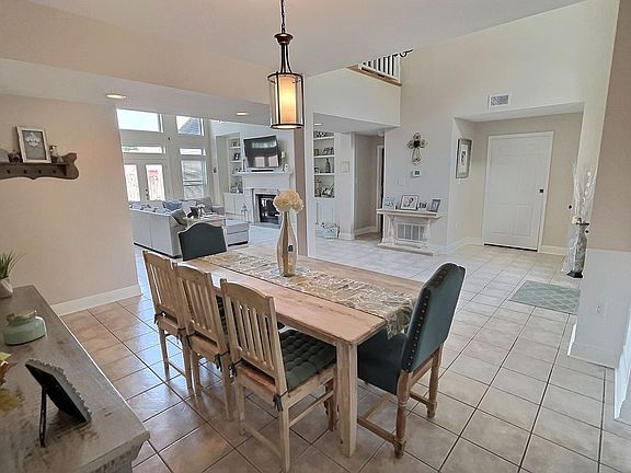 2nd image of 310 Saxony Ct