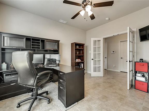 4th image of 3461 Hunter Ln