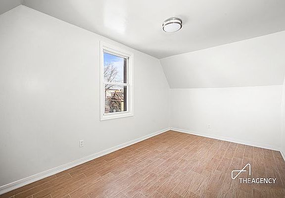 4th image of 589 E 2nd St Floor 3