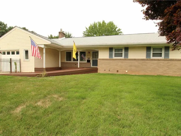3021 Huron St, Allentown, PA 18103
