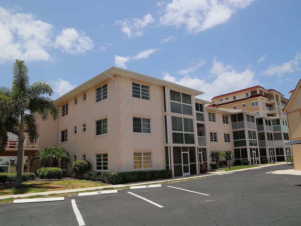 1st image of 200 The Esplanade N APT C21