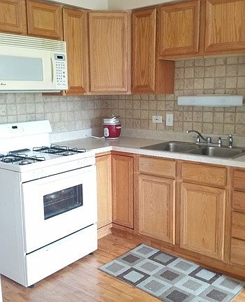 2nd image of 9988 Holly Ln APT 2S