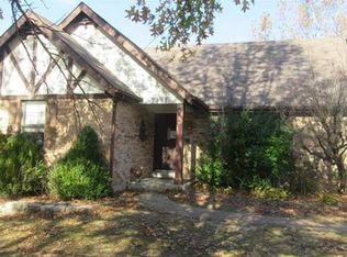 7111 Underoak Rd, Saint Louis, MO 63129