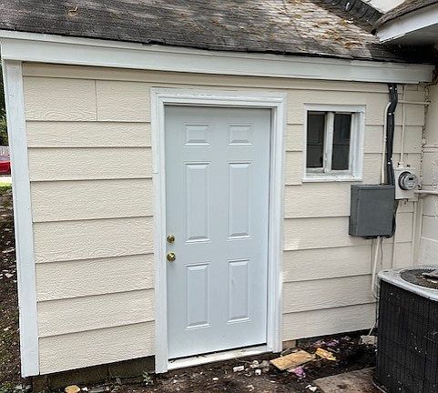 3rd image of 1373 Salem St