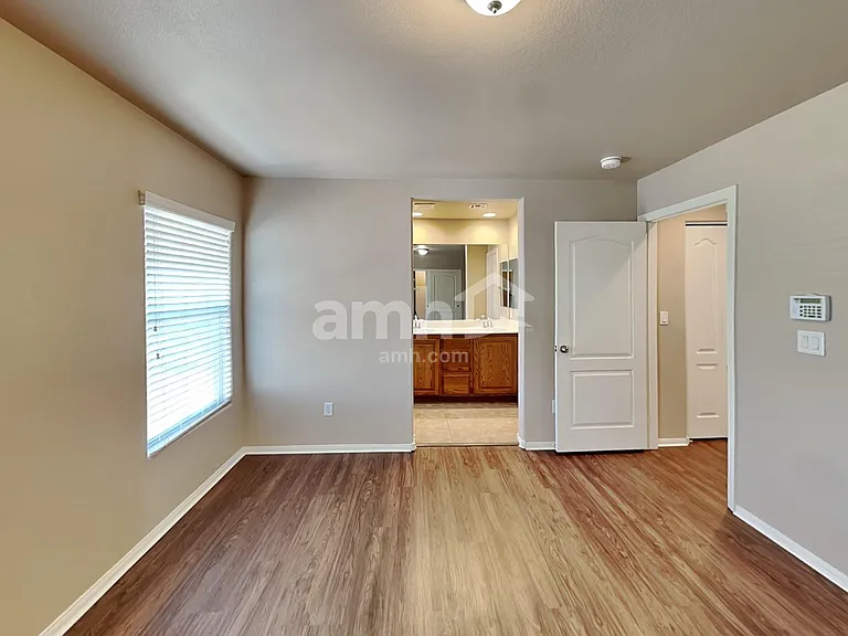 10382 September Flower St — Photo 8