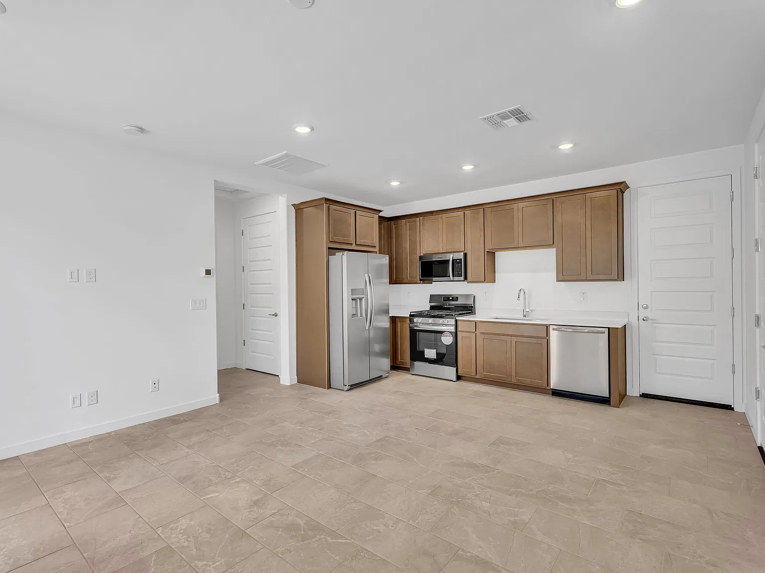 4571 E French Rd — Photo 3