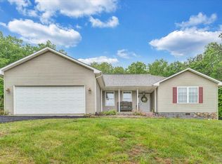338 White Oak Ln, New Castle, VA 24127
