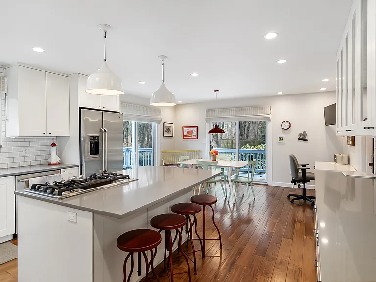 1 Brightfield Ln — Photo 21