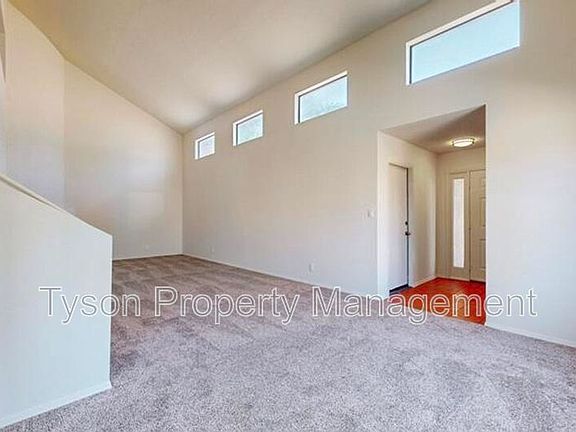 5th image of 7201 Bobwhite Ln NE