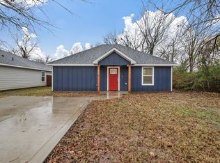 516 W Collins St, Denison, TX 75020