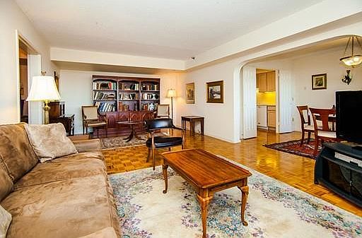 4th image of 250 Hammond Pond Pkwy APT 708N
