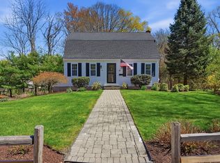 70 Elm St, Hingham, MA 02043