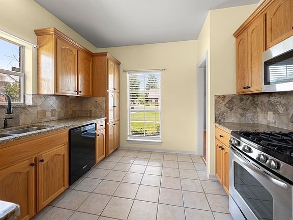 5th image of 14473 Lake Crossing Dr