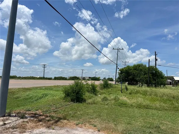 15926 Northwest Blvd, Robstown, TX 78380