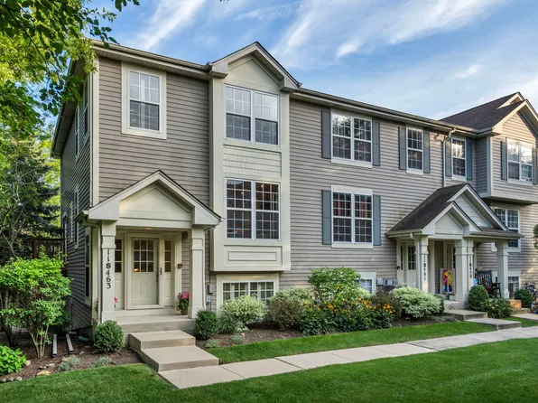 11S463 Rachael Ct, Willowbrook, IL 60527