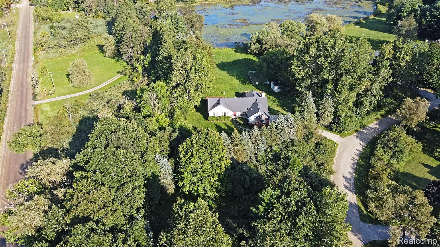 1025 Meadow Lake Ln photo 1