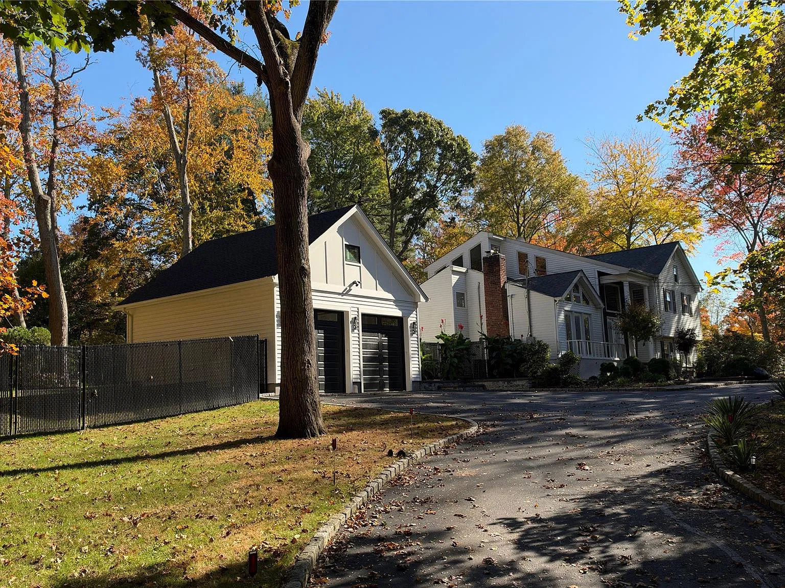 3 bed, 3.0 bath, 2400 sqft, $8,500 — Photo 1