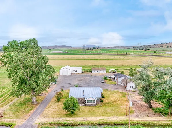 9452 Matney Way, Klamath Falls, OR 97603