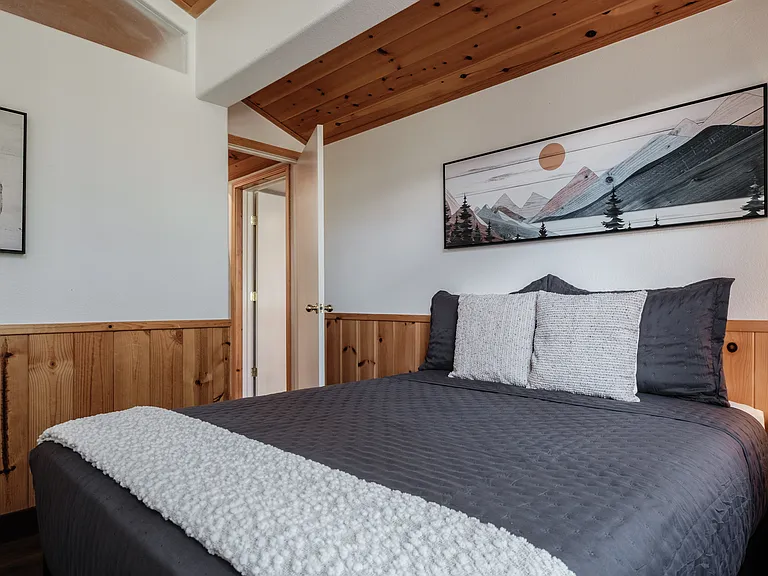 14296 Glacier View Dr — Photo 48