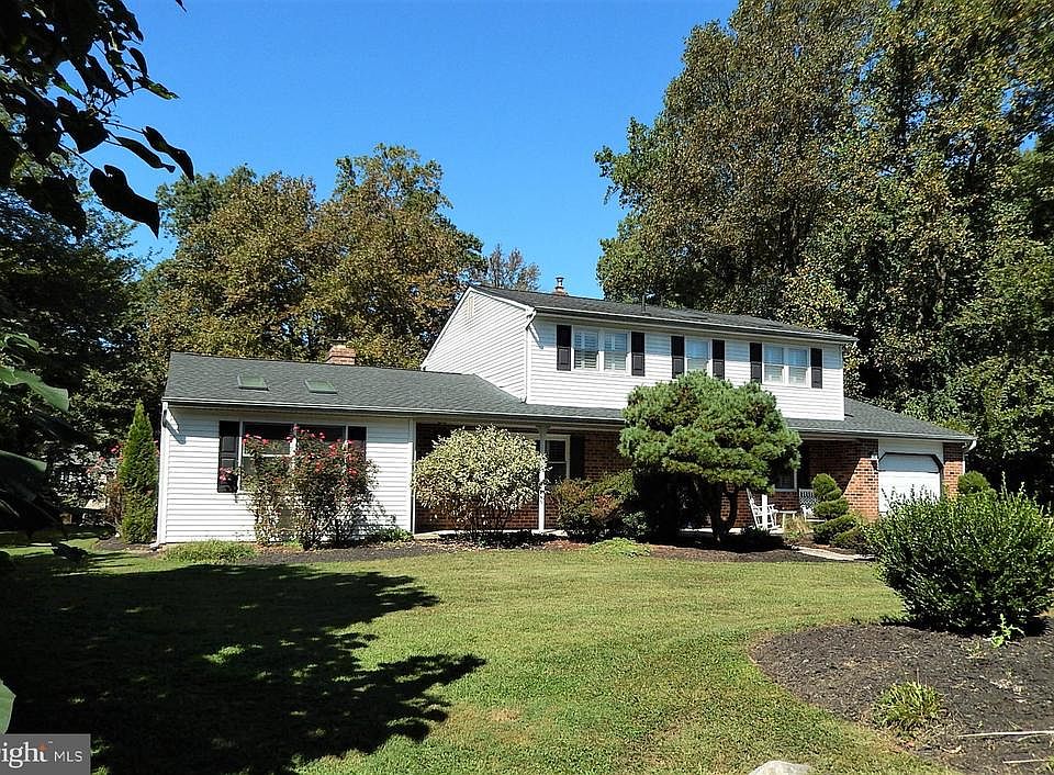 1st image of 3815 Sharon Dr