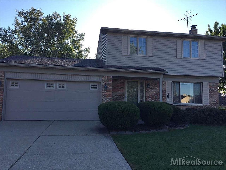 1st image of 43040 Hartwick Dr