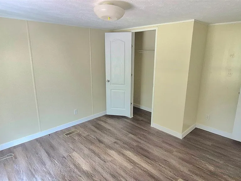 24321 Cherry Hill Dr — Photo 17