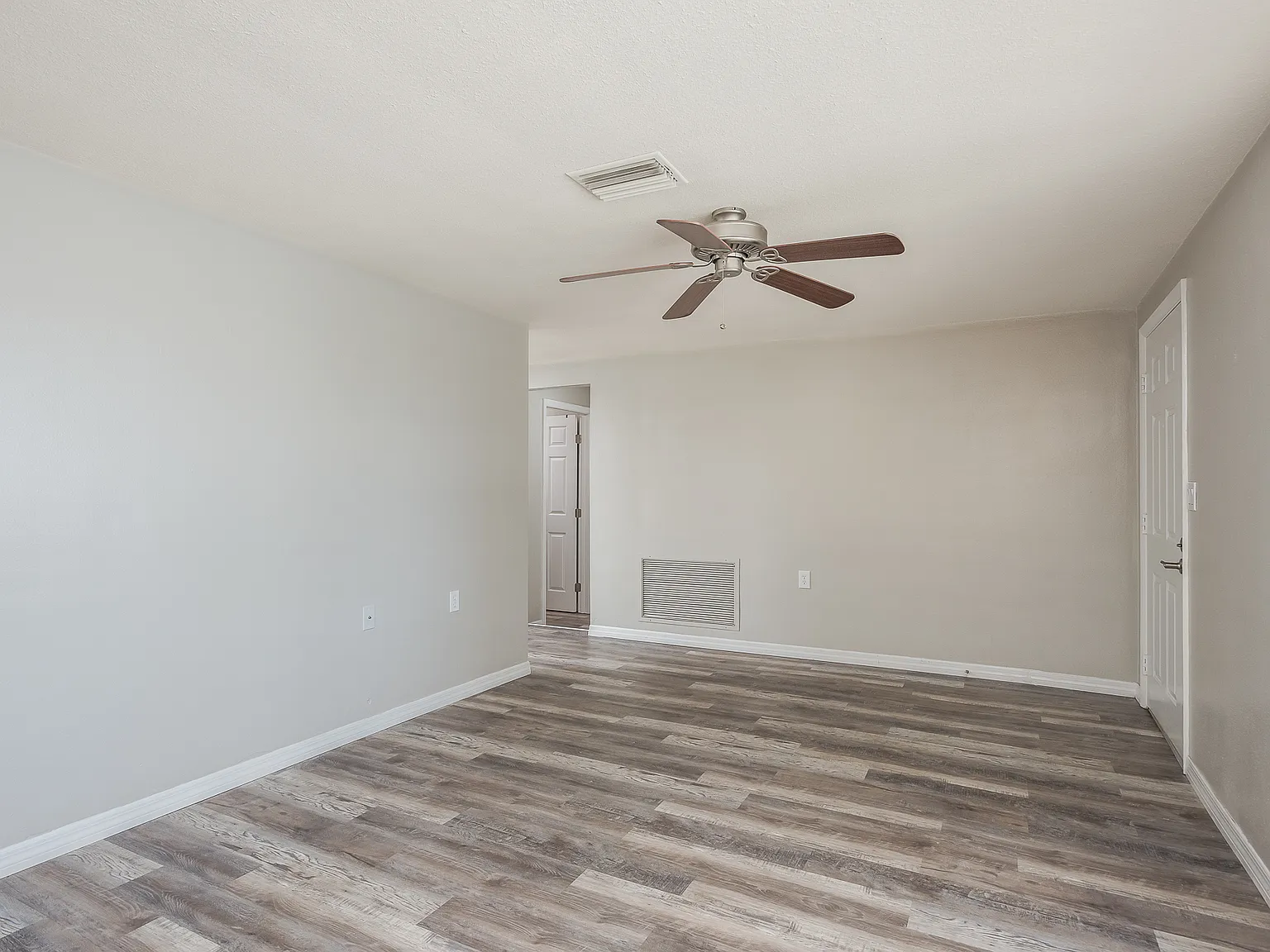 5646 Festivo Drive - 1 — Photo 2