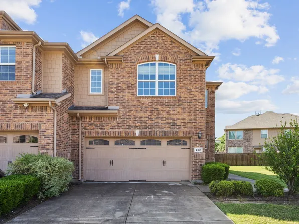 262 Barrington Ln, Lewisville, TX 75067