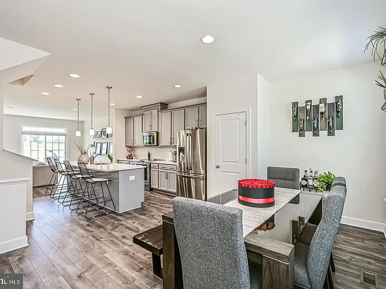 13821 Litespeed Way — Photo 8