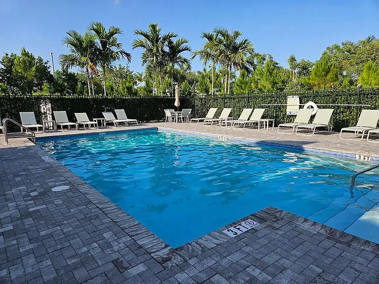 8641 Lake Worth Rd — Photo 10
