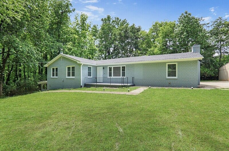 1st image of 2421 Sara Dr NE