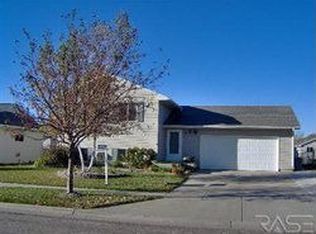4417 W Peacock Dr, Sioux Falls, SD 57107
