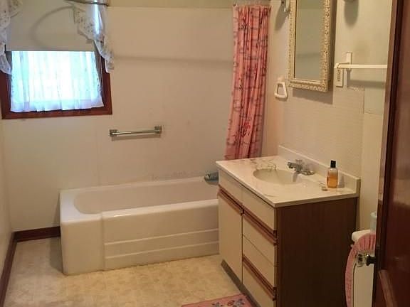 5th image of 502 Antique City Dr