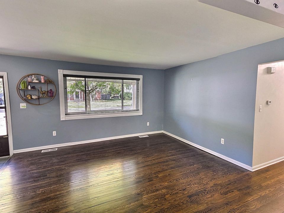 36734 Theodore St, photo 9