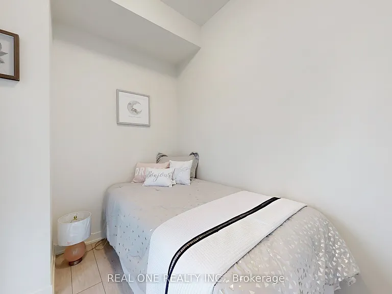 38 Annie Craig Dr #1005 — Photo 11